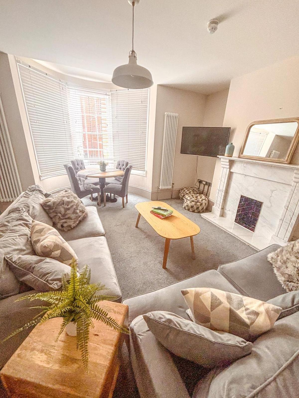 Oxford Street Grand Apartment- Free Evening Parking Σαουθάμπτον Εξωτερικό φωτογραφία